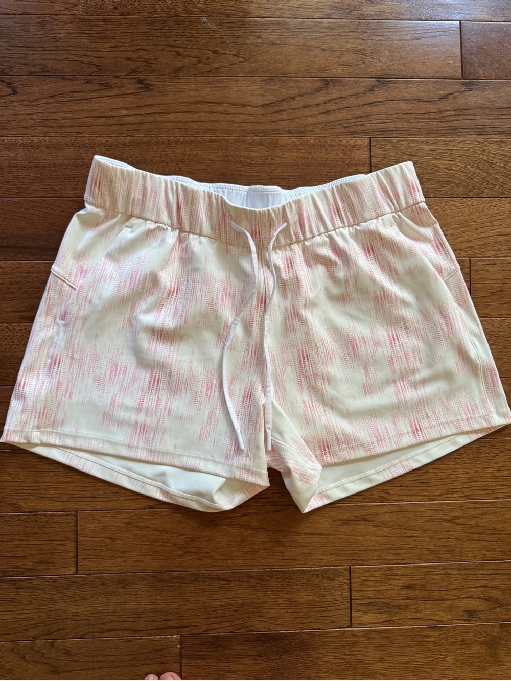 Zyia club shorts- L